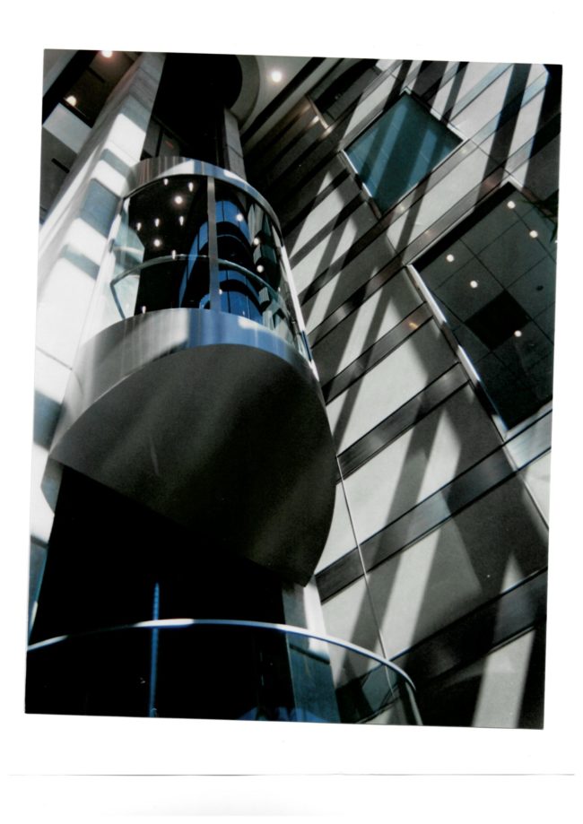 Estructura metálica en acero galvanizado (Zonamerica)